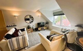Footprints - A Coastal Apartment In Saundersfoot With Sea Views